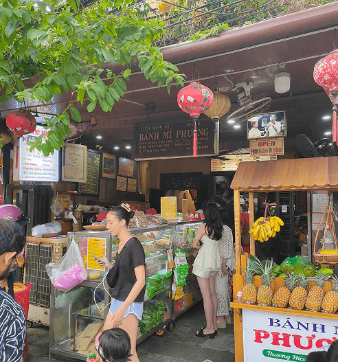 banh mi phuong stall