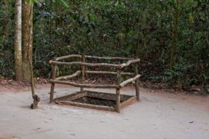 cu chi tunnels tour guide. what to expect and why it worth visiting